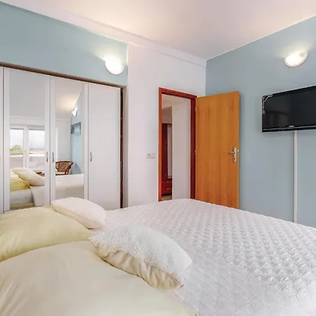 Stunning In With House Sea View 公寓 德拉马利