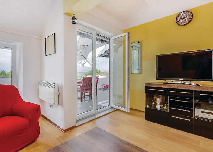 Apartment 1 Bedroom In Dramalj