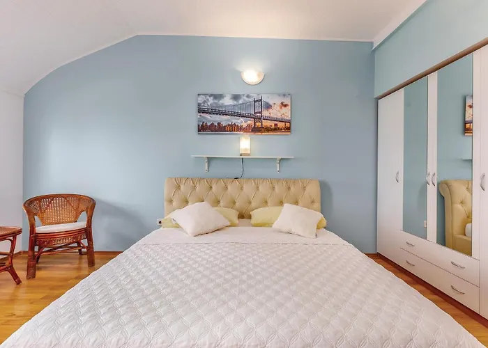 1 Bedroom In *
