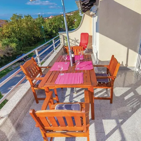 1 Bedroom In Lägenhet