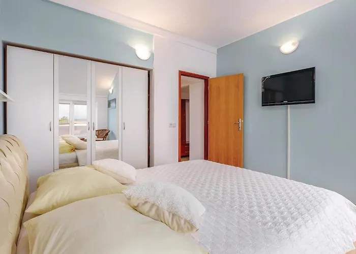 1 Bedroom In شقة دْغاماي