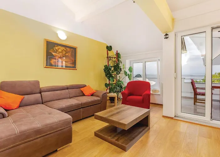 1 Bedroom In شقة *